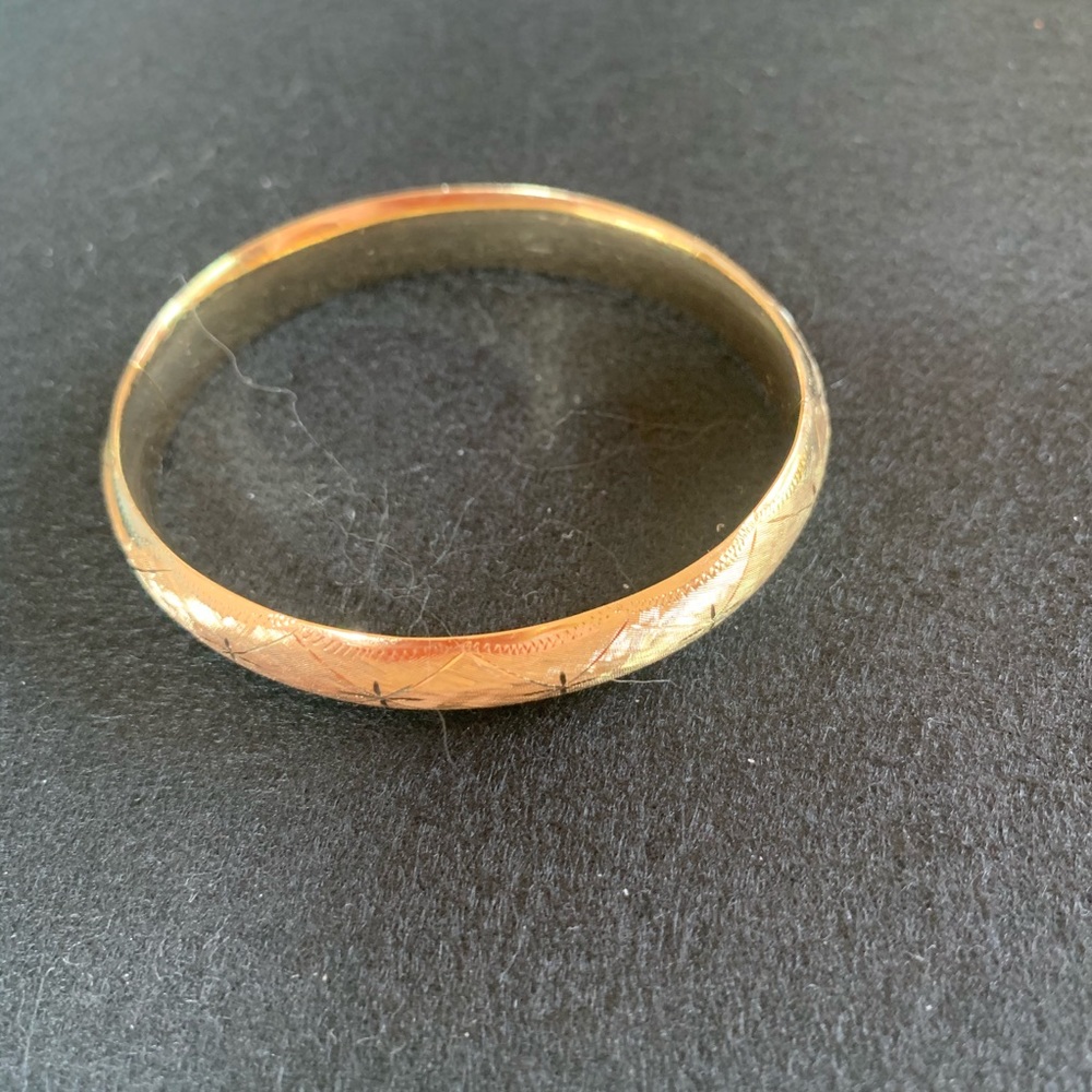14K SOLID GOLD Vintage OVAL hinged Bangle Bracelet